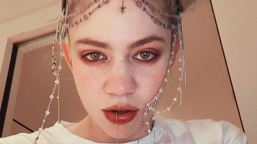 Grimes will einen Teil ihrer Seele auf Ausstellung verkaufen