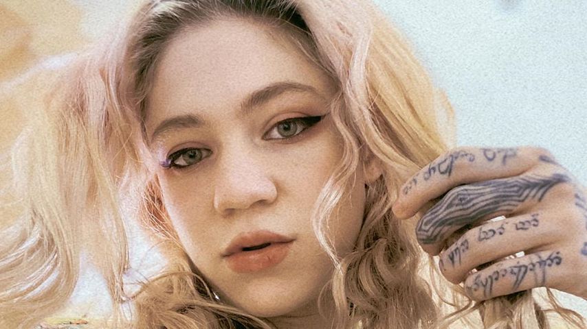 Grimes, Sängerin