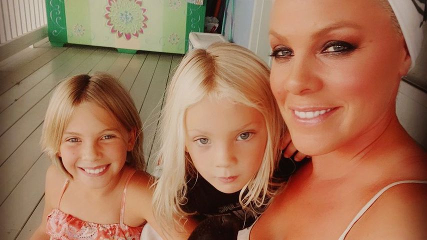 Sängerin Pink mit ihren Kindern