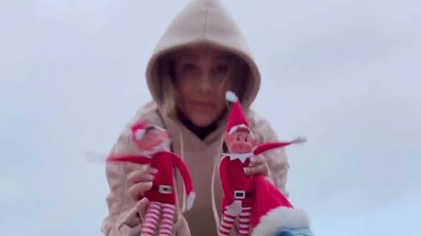 Safiyya Vorajee dekoriert Grab ihrer Tochter weihnachtlich