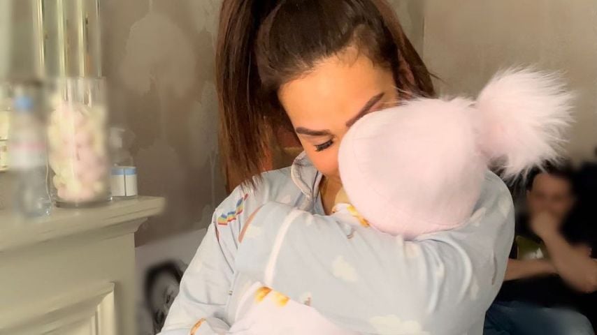 Safiyya Vorajee mit ihrer Tochter Azaylia