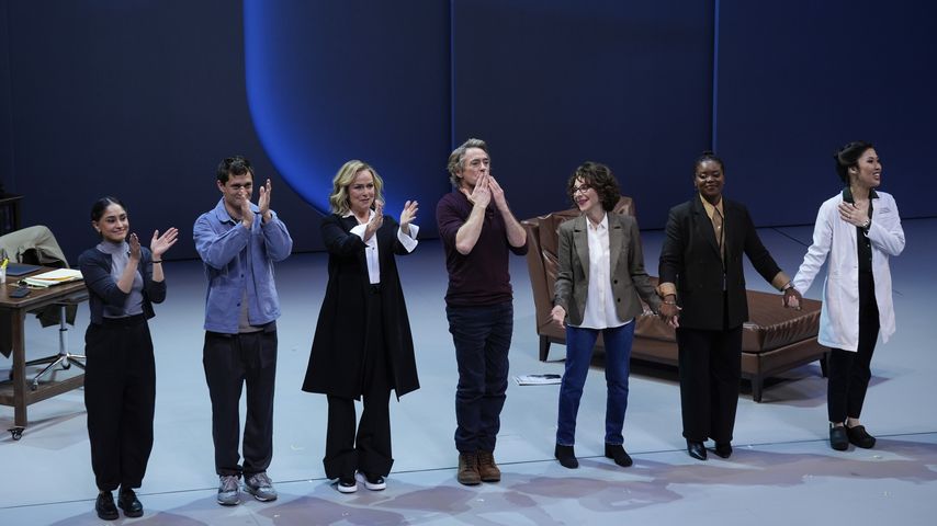 S. Talwar, R. Gavron, M. Hardin, R. Downey Jr., A. Martin, B. Bellizeare und R. Ann Miles in McNeal