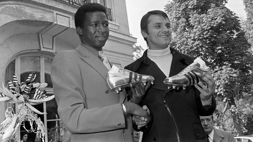 Salif Keita (links) und Josip Skoblar, Oktober 1971