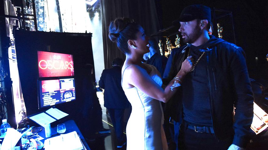 Ups! Salma Hayek schüttete bei Oscars Wasser über Eminem