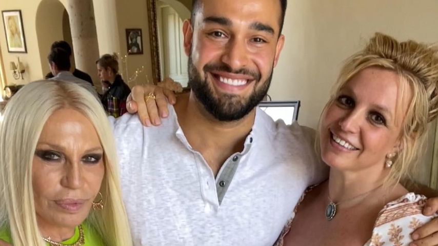 Donatella Versace mit Sam Asghari und Britney Spears