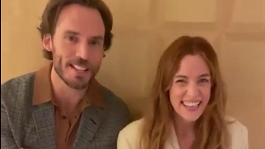Kurz nach Tod ihrer Mama: Riley Keough strahlt auf TikTok