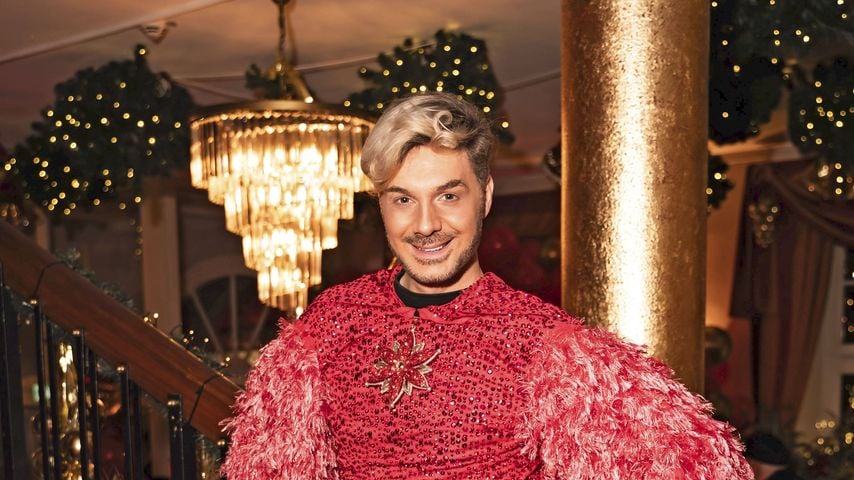 Sam Dylan beim Katys X-mas Wonderland Event von Kate Merlan in Köln