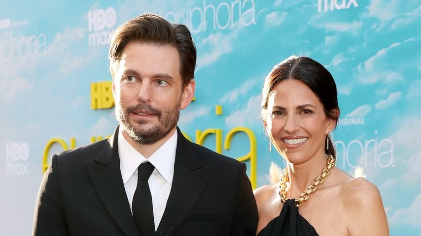 Sam Levinson und seine Frau Ashley bei der Premiere von HBOs "Euphoria" Staffel 3 im TCL Chinese Theatre in Hollywood