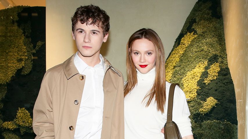 Sam Nivola und Iris Apatow geben Pärchendebüt auf Red Carpet