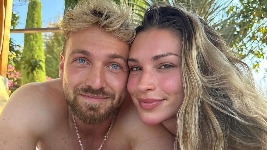 Sam Thompson und Zara McDermott im August 2024