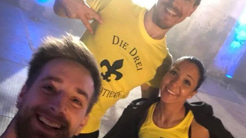 Samara Alessa mit Kollegen bei "Team Ninja Warrior"