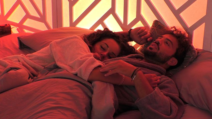 Samira und Yasin in der Privat-Suite auf "Love Island"