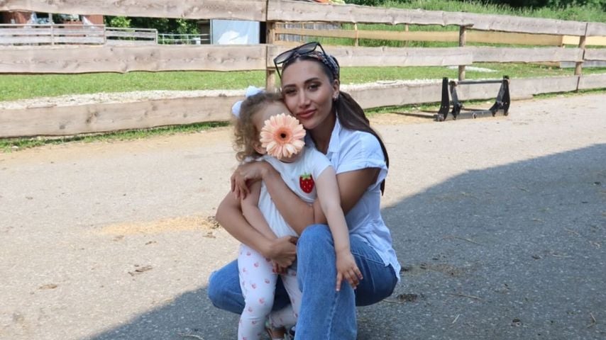 Samira Yavuz mit ihrer Tochter, Juni 2025