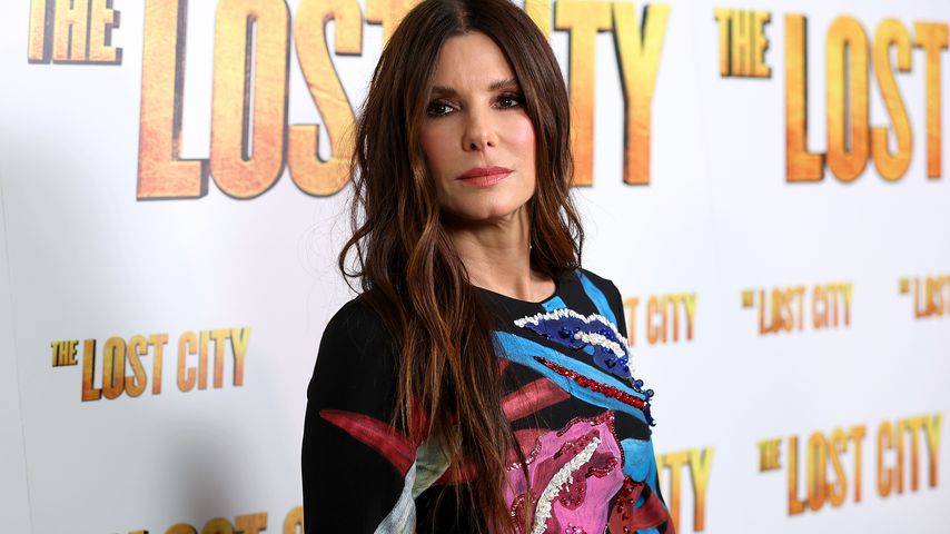 Stark nach Bryans Tod: Sandra Bullock zeigt sich lächelnd