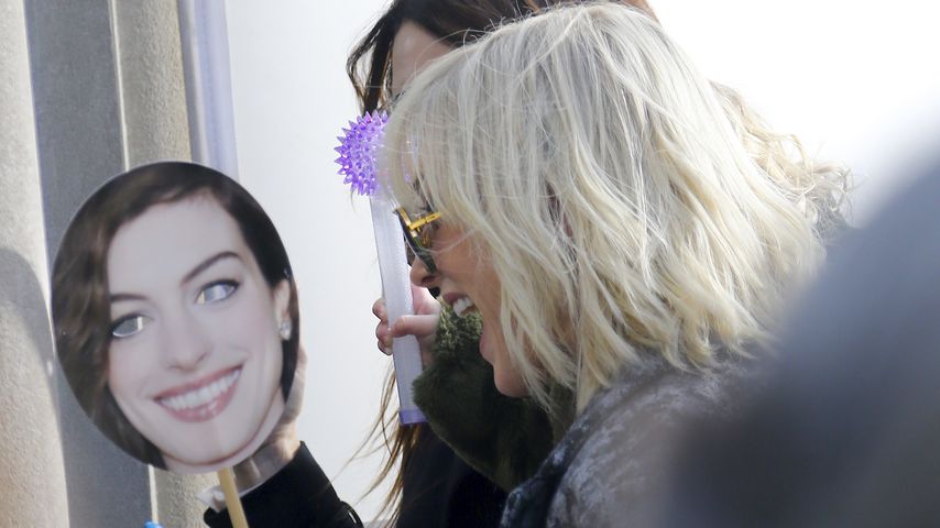 Set-Knutscherei: Cate Blanchett & Sandra Bullock verliebt?