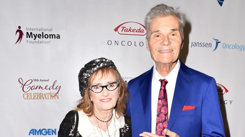 Sandra Caron und Fred Willard bei der International Myeloma Foundation Comedy Celebration im Wilshire Ebell Theatre, Los Angeles