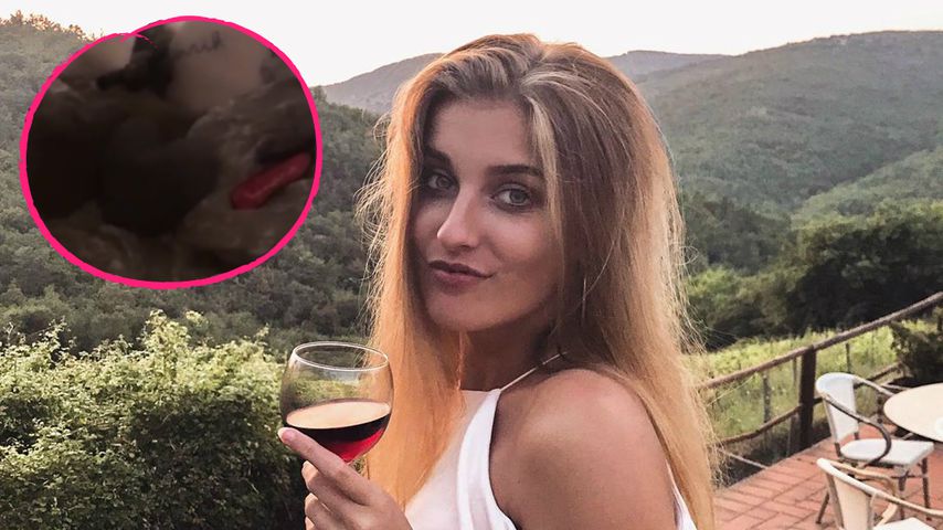 Huch! Was liegt denn hier auf "Love Island"-Sandras Bett?