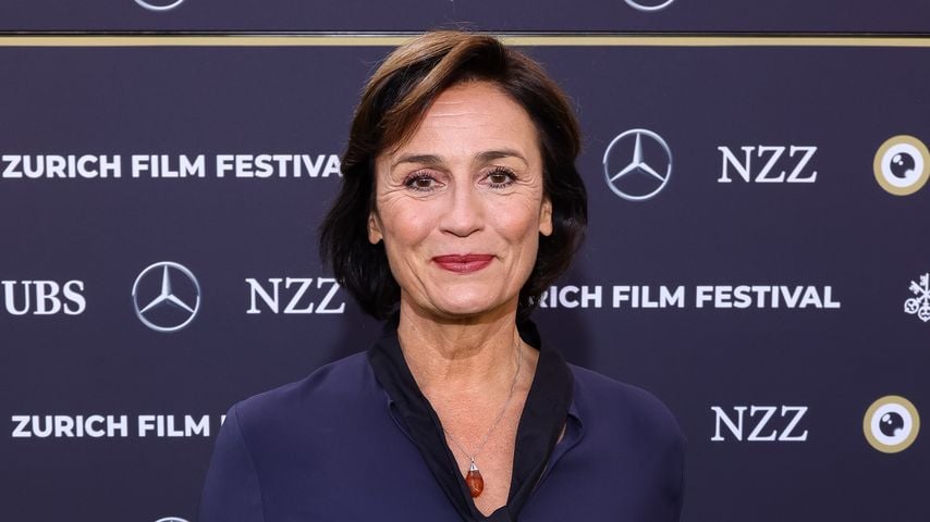 Sandra Maischberger auf dem Green Carpet des Zurich Film Festival zur Premiere von "Riefenstahl", Oktober 2024