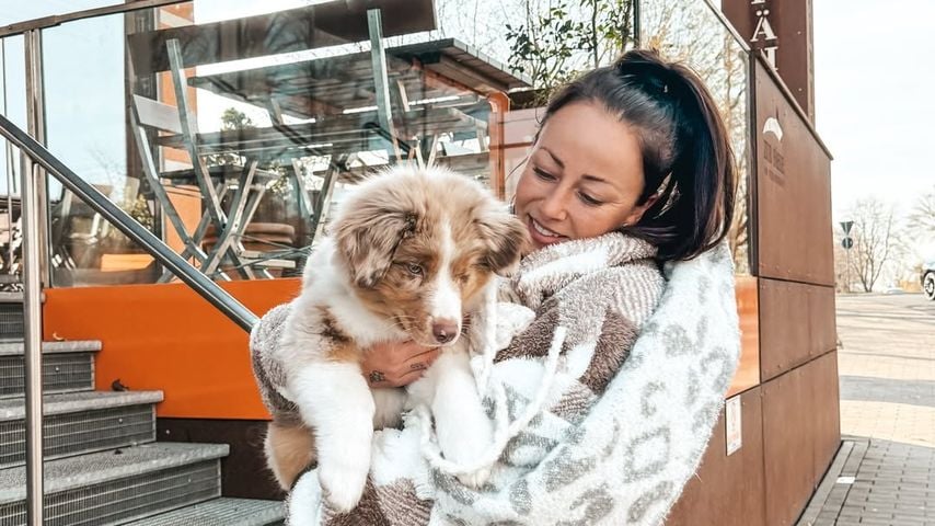 Sandra Sicora mit ihrem Hund Peanut, November 2025