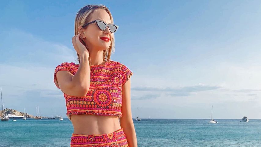 Bei Ibiza-Hochzeit: Alessandra Meyer-Wölden zeigt Sixpack!