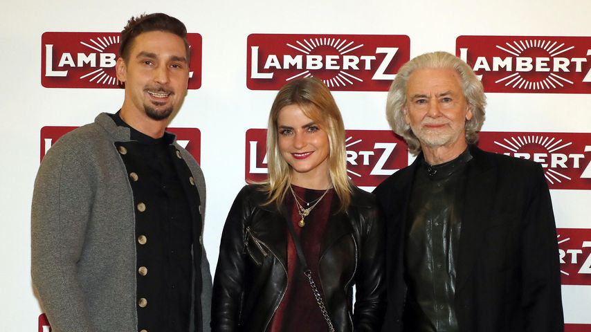 Sandy Fähse mit Begleitung und Lambertz-Eigentümer Hermann Bühlbecker