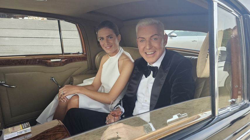 Sara Bakhsh und H.P. Baxxter nach der kirchlichen Trauung
