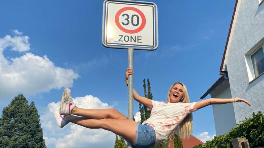 30. Geburtstag: Sara Kulka akzeptiert Cellulite und Co.!