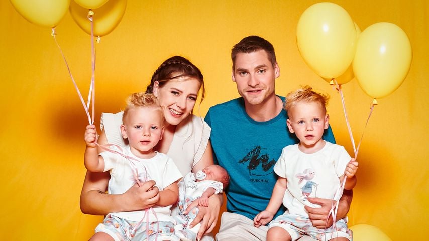 Sarafina Wollny mit ihrem Ehemann Peter und ihren drei Kindern