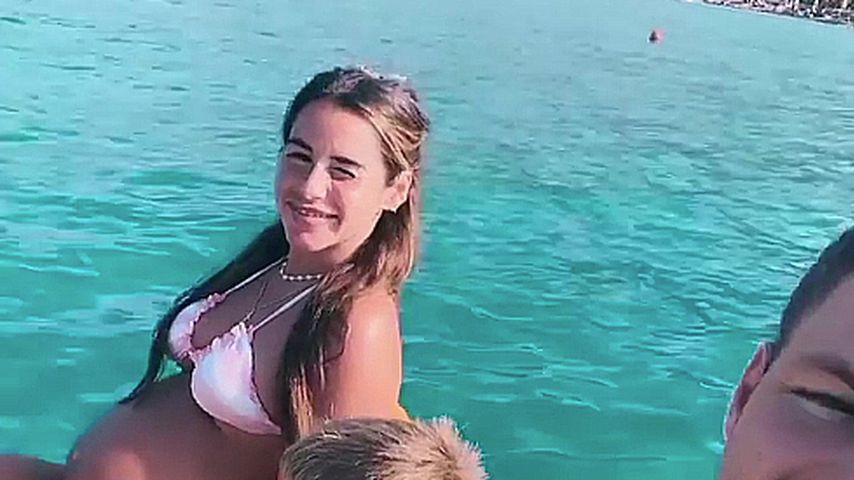 Sarah Engels mit ihrer Familie im Oktober 2021 auf Kreta