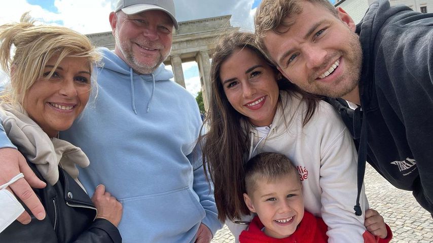 Sarah Engels mit ihrer Familie