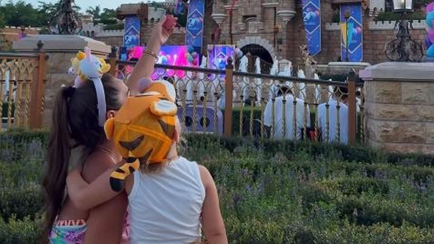 Sarah Engels mit ihrer Tochter Solea, August 2025