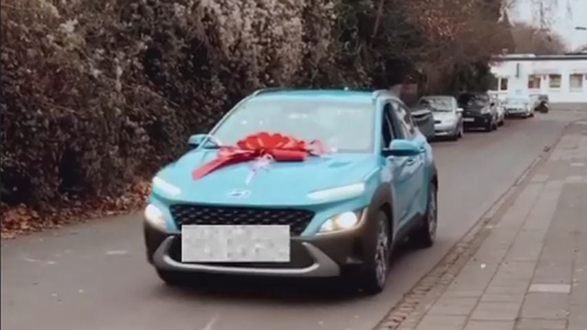 Sarah Engels Weihnachtsgeschenk für ihre Mutter
