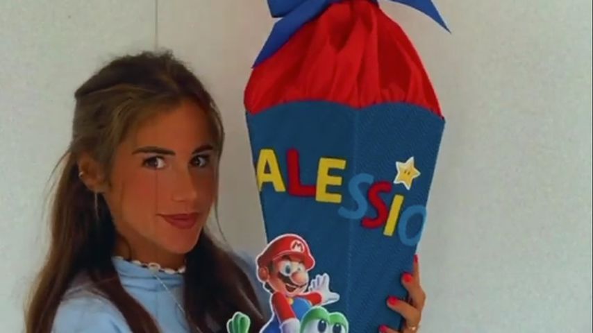 Sarah Engels mit Alessios Schultüte