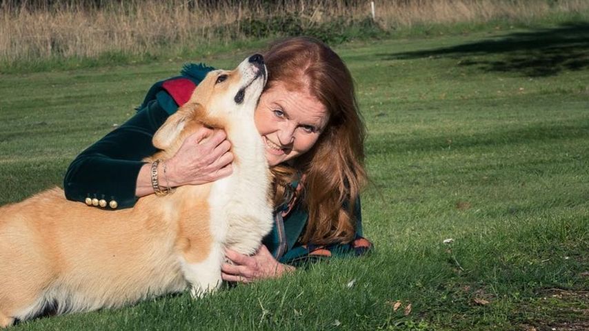 Sarah Ferguson mit dem Hund der Queen