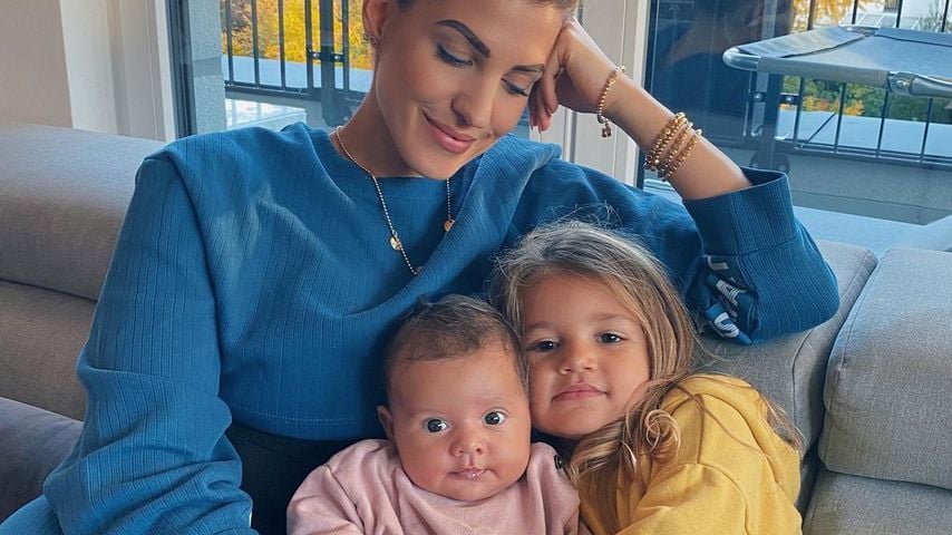 Kuschelzeit: Sarah Harrison postet neue Fotos mit ihren Kids