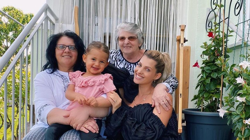 Sarah Harrison mit ihrer Familie, 2020