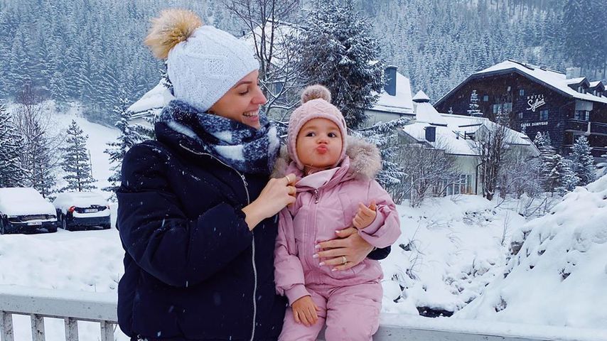 Sarah Harrison mit ihrer Tochter Mia Rose im Februar 2020