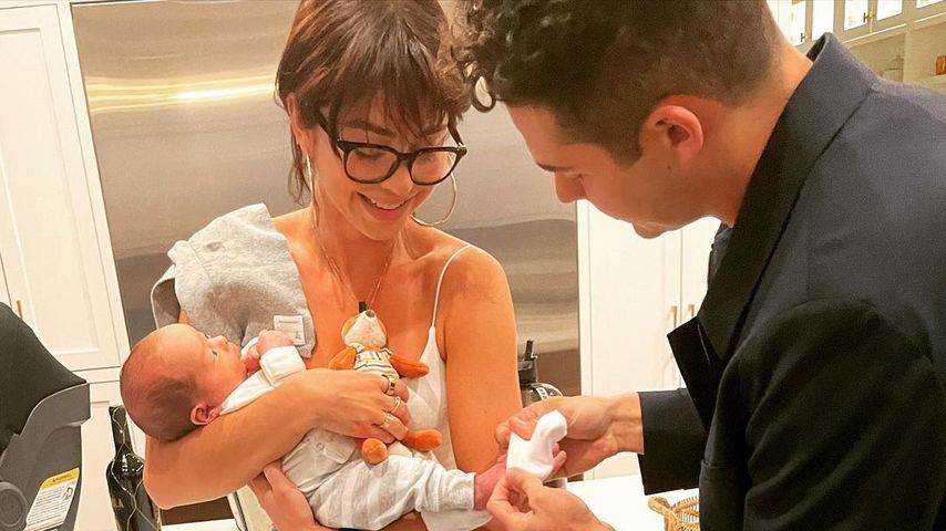 Sarah Hyland und Wells Adams mit ihrem Neffen