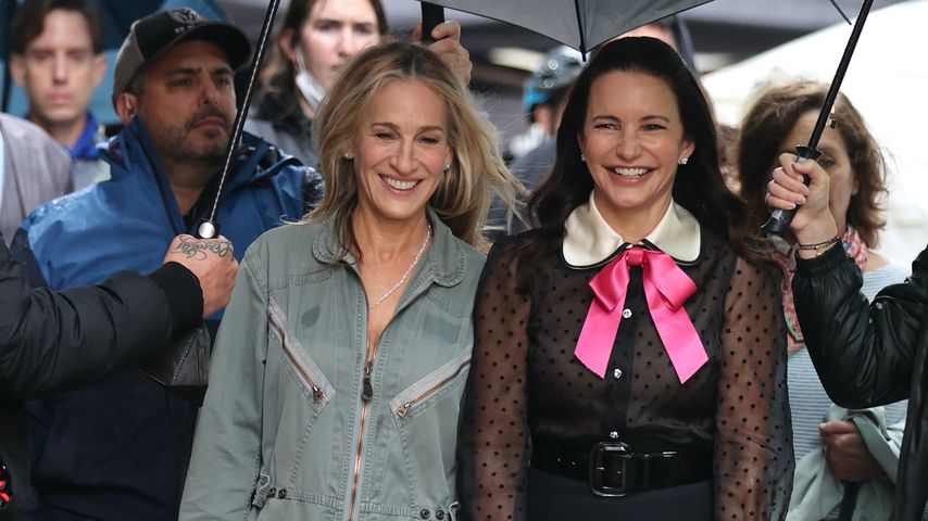 Sarah Jessica Parker und Kristin Davis am "And Just Like That"-Set in Manhattan im Oktober 2022