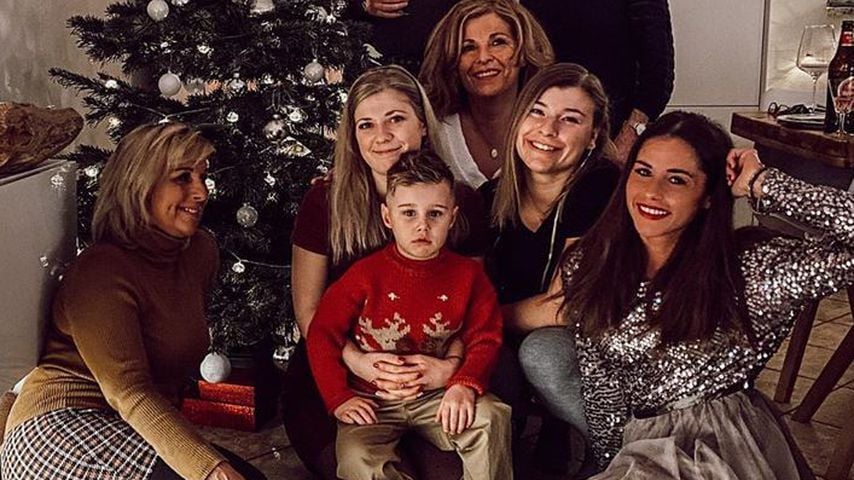 Warum bloß? Alessio schmollt auf Sarahs Weihnachts-Pic