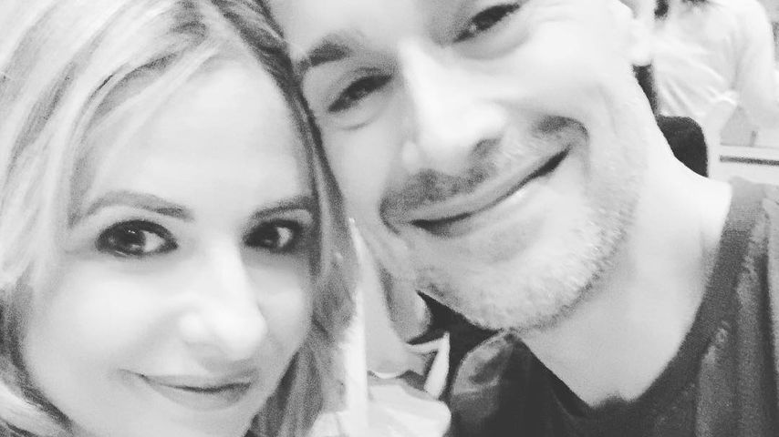 So süß gratuliert Sarah Michelle Gellar ihrem Mann Freddie!