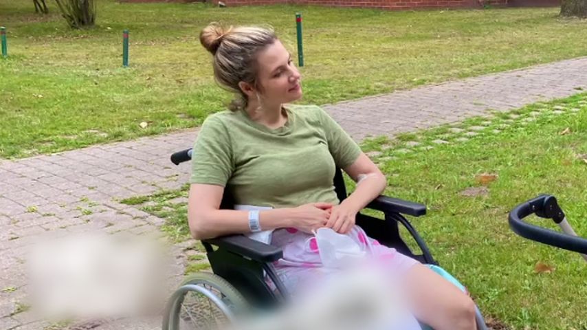 Sarah Nücken, Mrs.-Greenbird-Sängerin