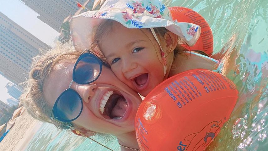 Sarah und Mia Harrison, Oktober 2020