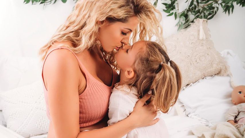 Sarah und Mia Rose Harrison