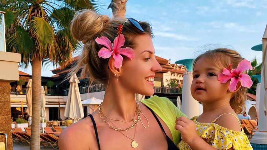 Sarah und Mia Rose Harrison im November 2019