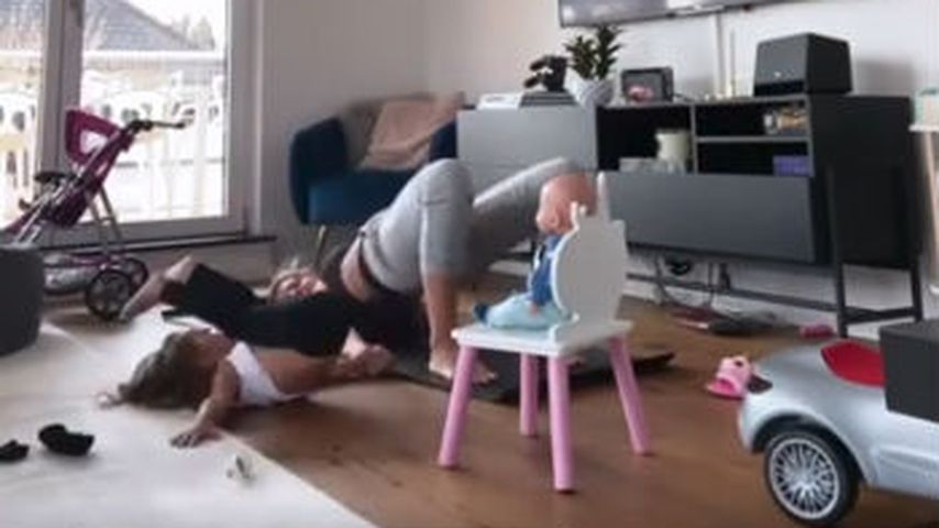 Mia Rose und Sarah Harrison