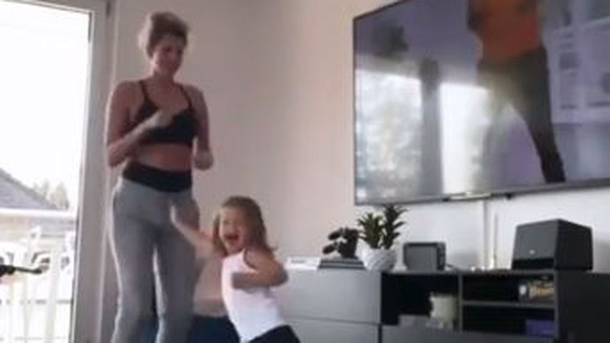 Sarah und Mia Rose Harrison im März 2020
