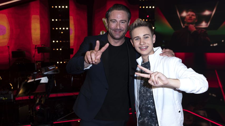 Sascha Schmitz und Luca beim Finale von The Voice Kids in Berlin 2017