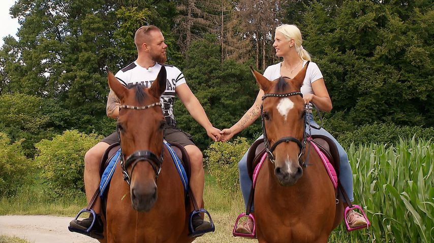 Sascha und Denise bei "Bauer sucht Frau" 2020
