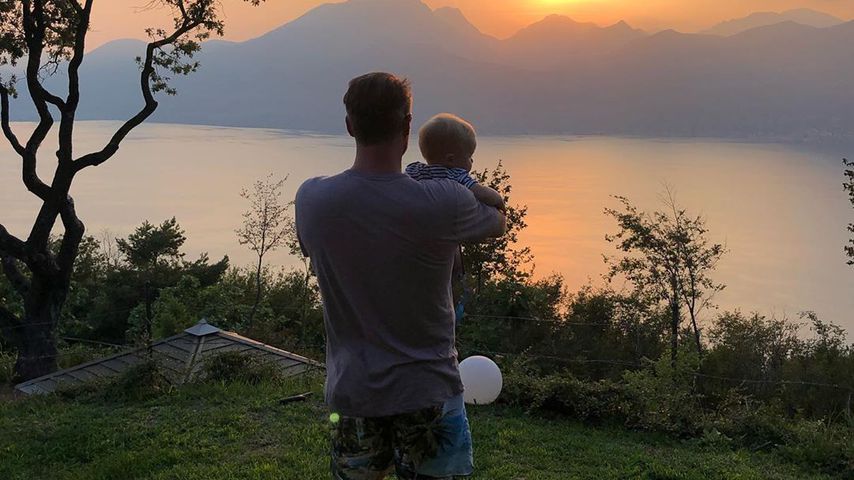 Sänger Sasha und sein Sohn Otto